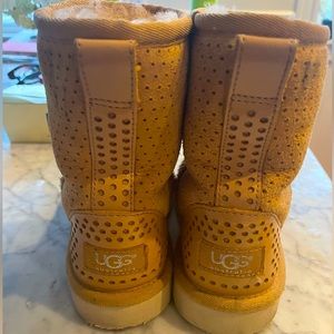 UGG Kids Boots in Tan